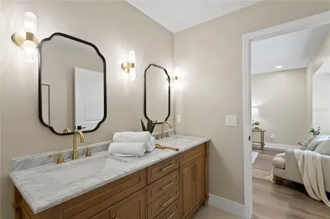 13305 Golf Crest Circle Tampa FL 33618