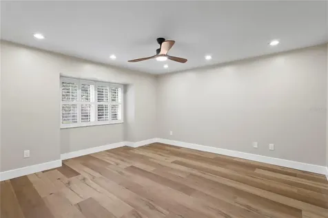 13305 Golf Crest Circle Tampa FL 33618