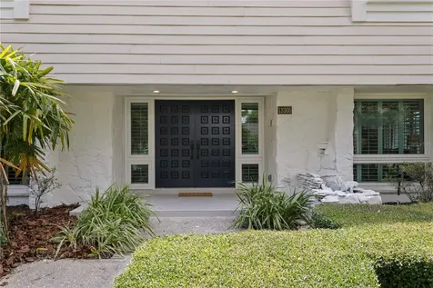 13305 Golf Crest Circle Tampa FL 33618