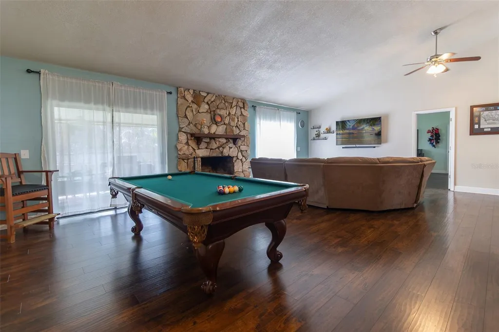 1005 Tranquiview Lane Valrico FL 33594