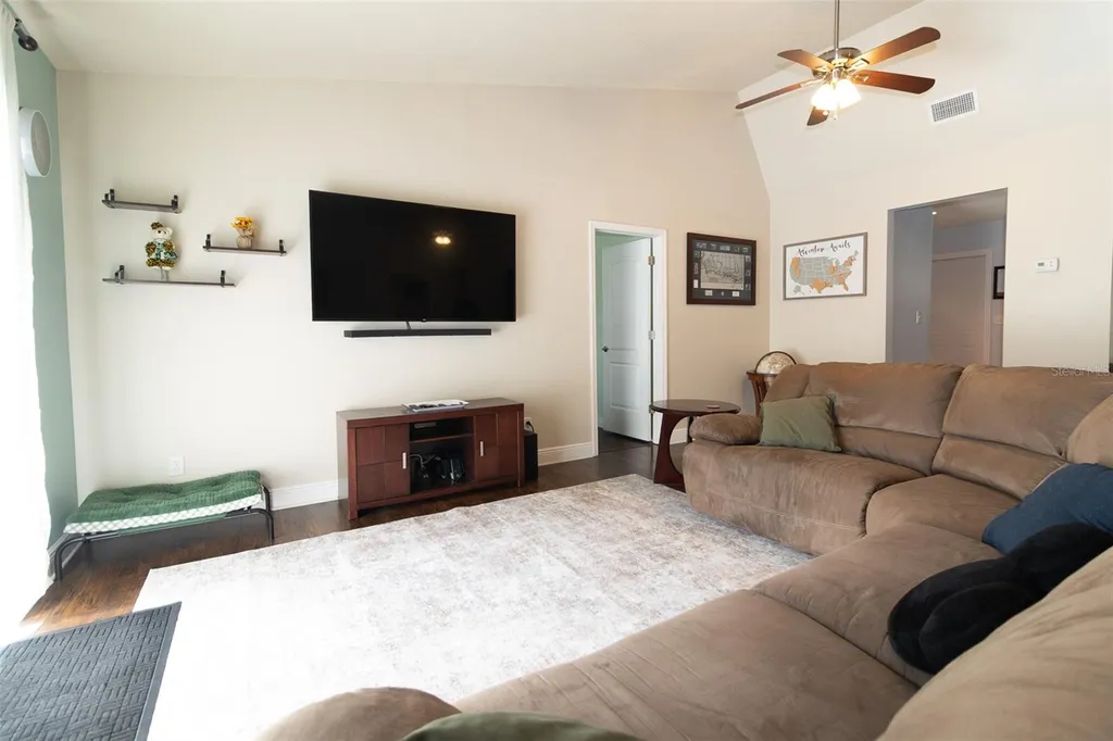 1005 Tranquiview Lane Valrico FL 33594