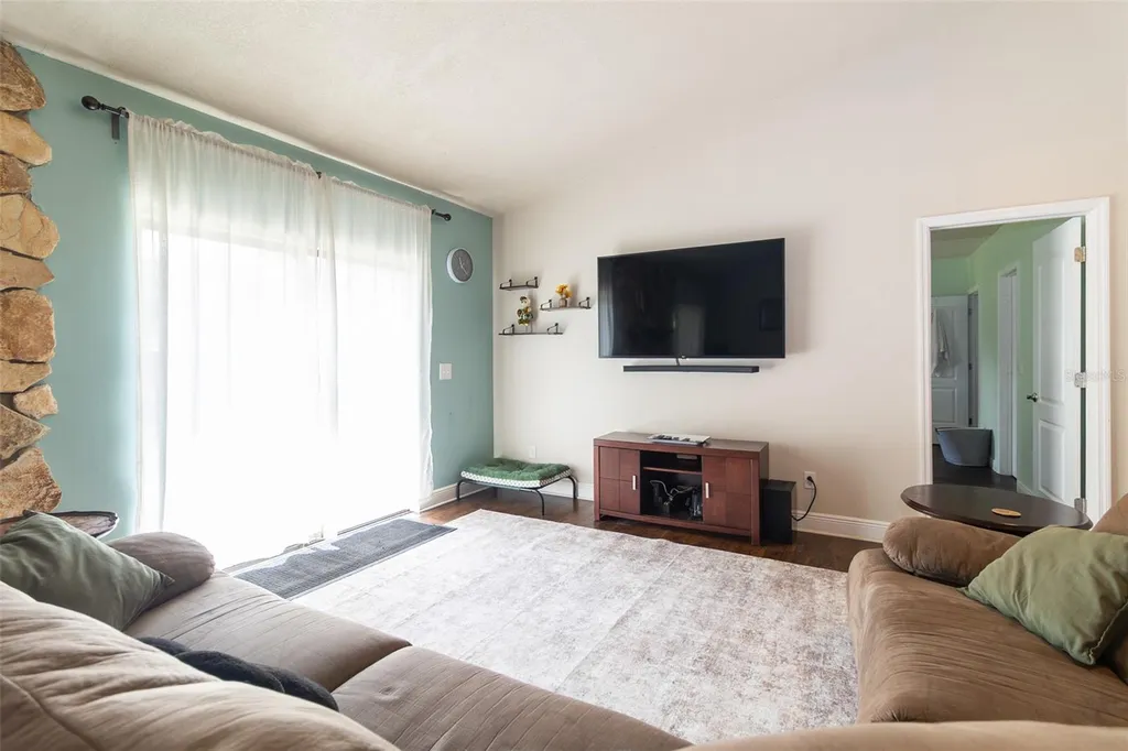 1005 Tranquiview Lane Valrico FL 33594