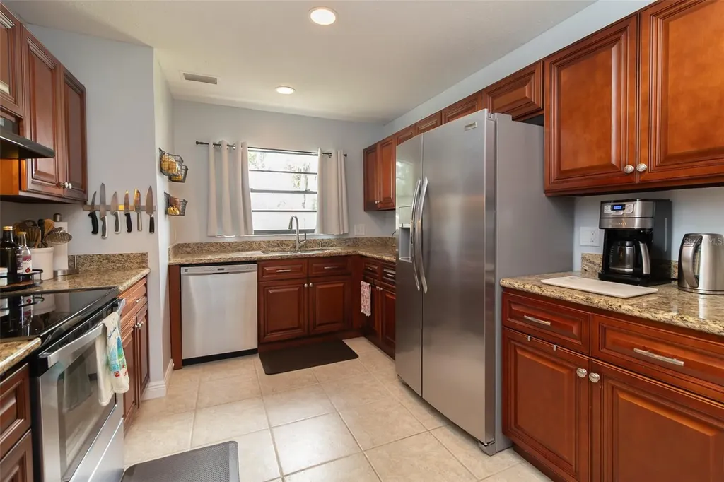 1005 Tranquiview Lane Valrico FL 33594
