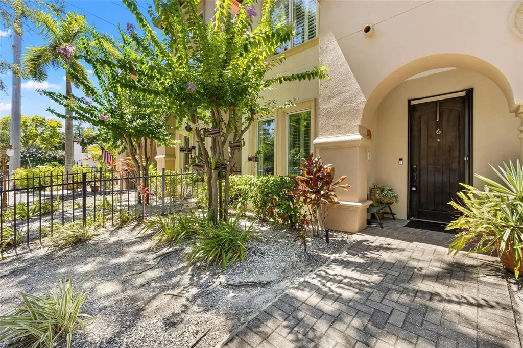 3819 W Dale Avenue Tampa FL 33609