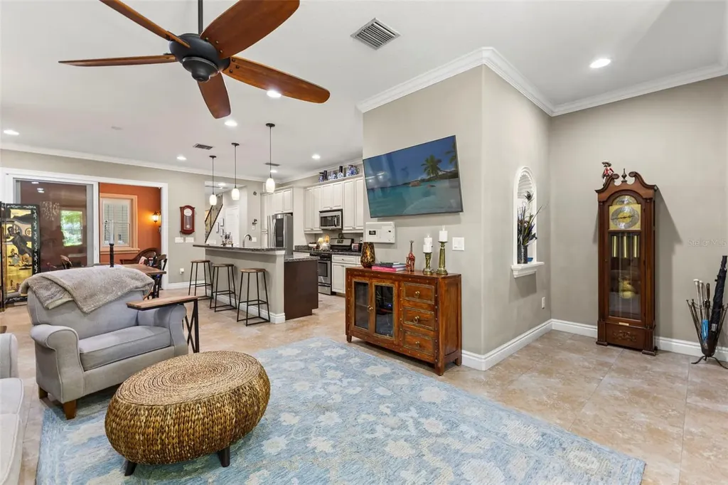 3819 W Dale Avenue Tampa FL 33609