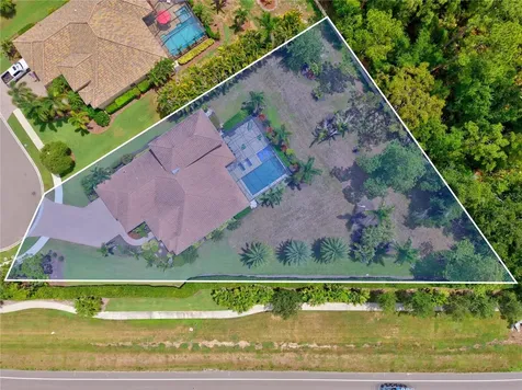 8276 Larkspur Circle Sarasota FL 34241