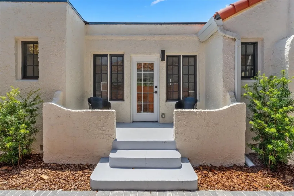 906 Stetson Street Orlando FL 32804