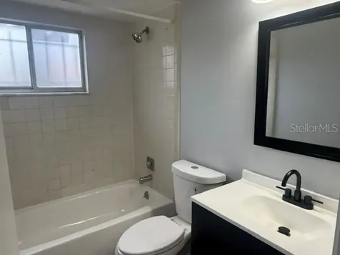 5301 Pinebury Court Orlando FL 32808