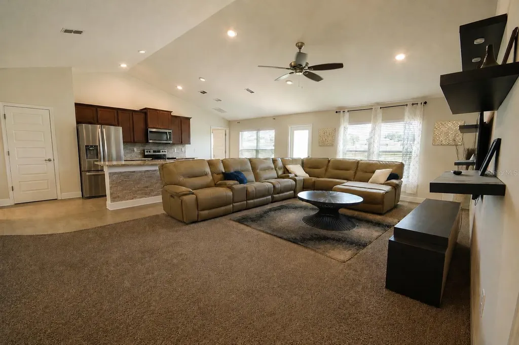 7733 Sloewood Drive Leesburg FL 34748