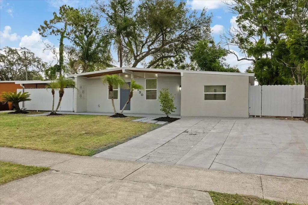 1130 Dogwood Avenue Tampa FL 33613