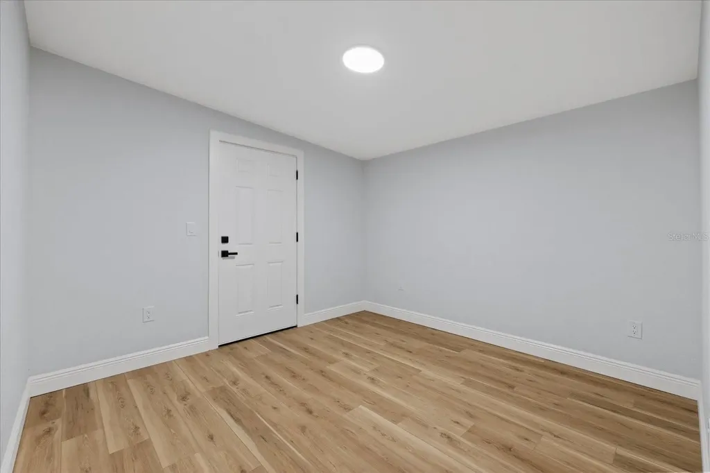 1130 Dogwood Avenue Tampa FL 33613