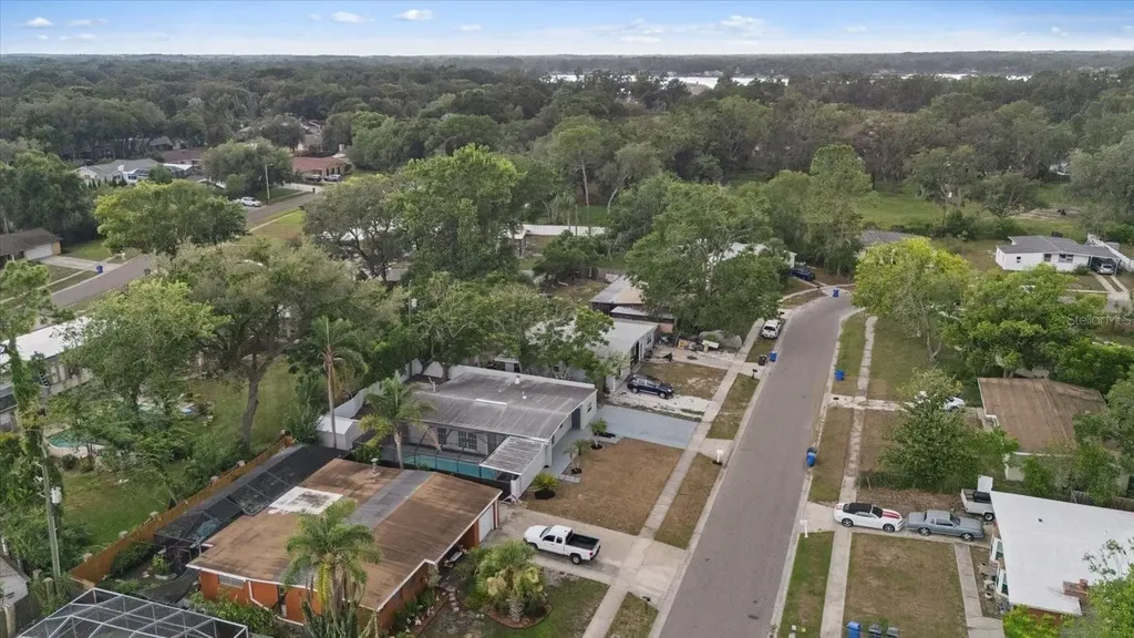 1130 Dogwood Avenue Tampa FL 33613
