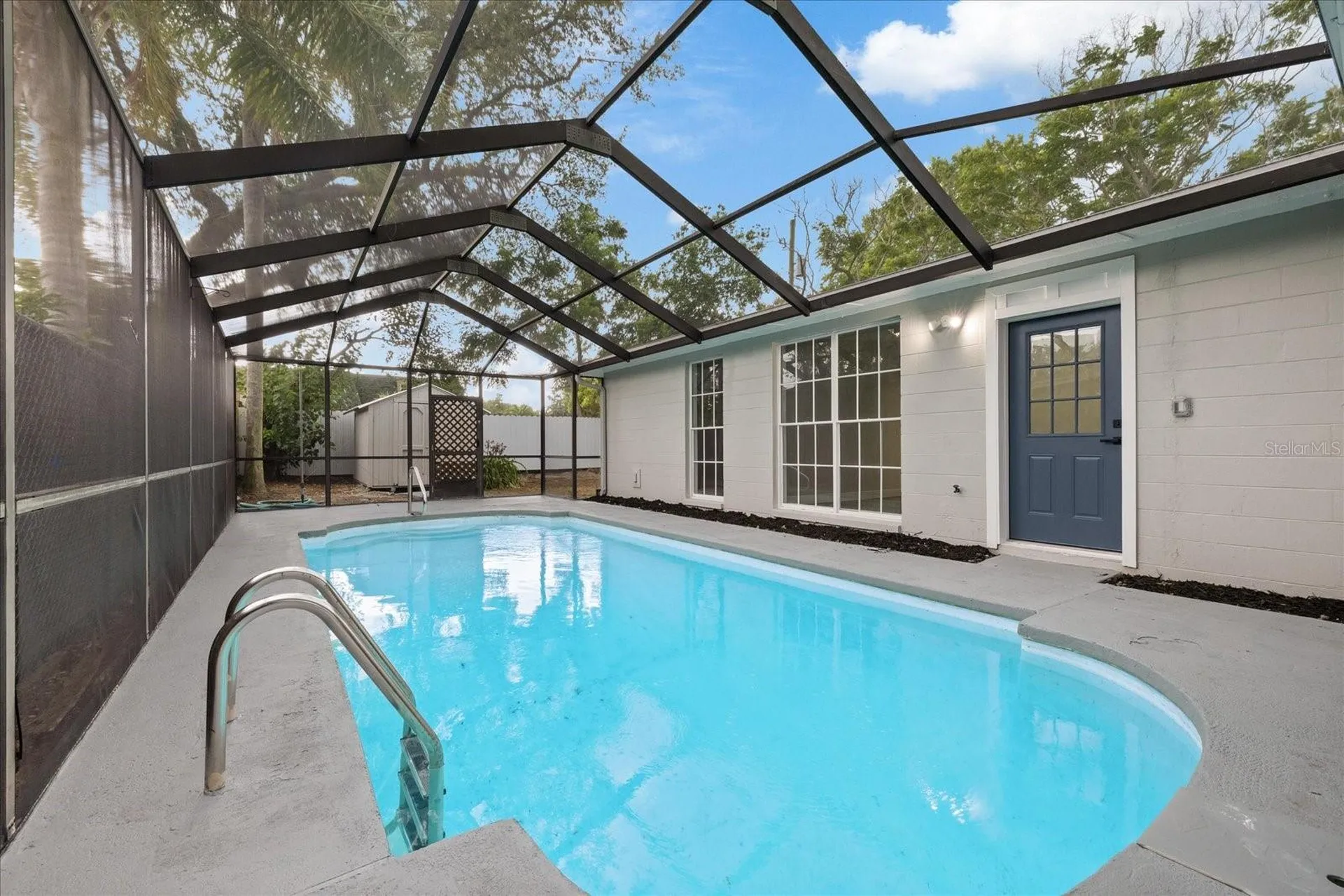 1130 Dogwood Avenue Tampa FL 33613