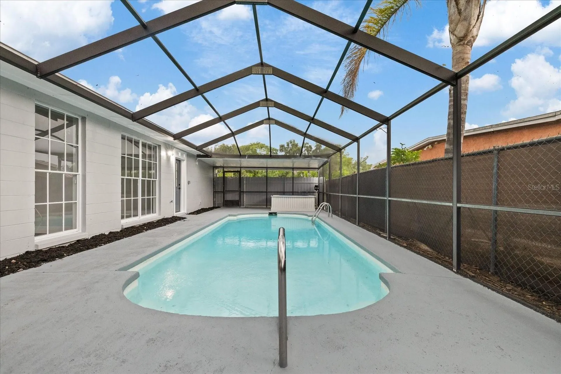 1130 Dogwood Avenue Tampa FL 33613