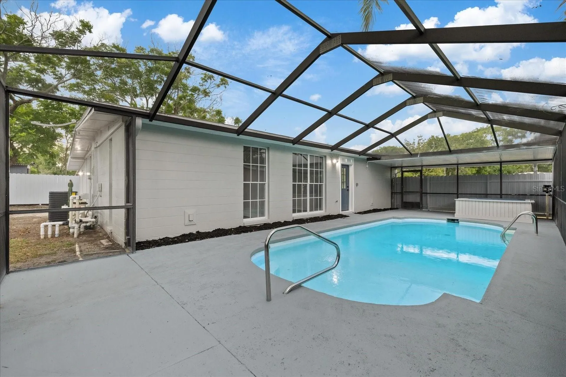 1130 Dogwood Avenue Tampa FL 33613