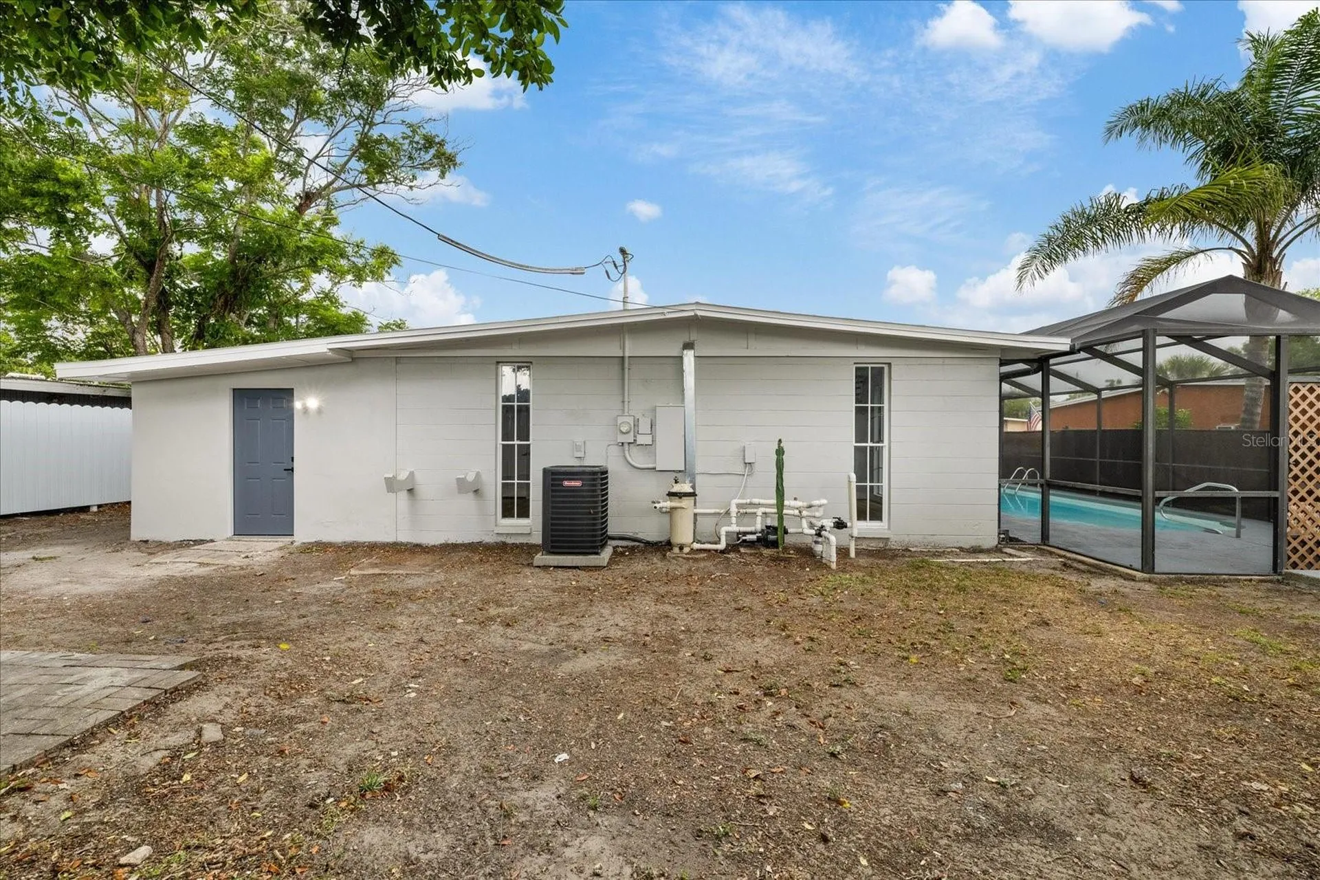 1130 Dogwood Avenue Tampa FL 33613