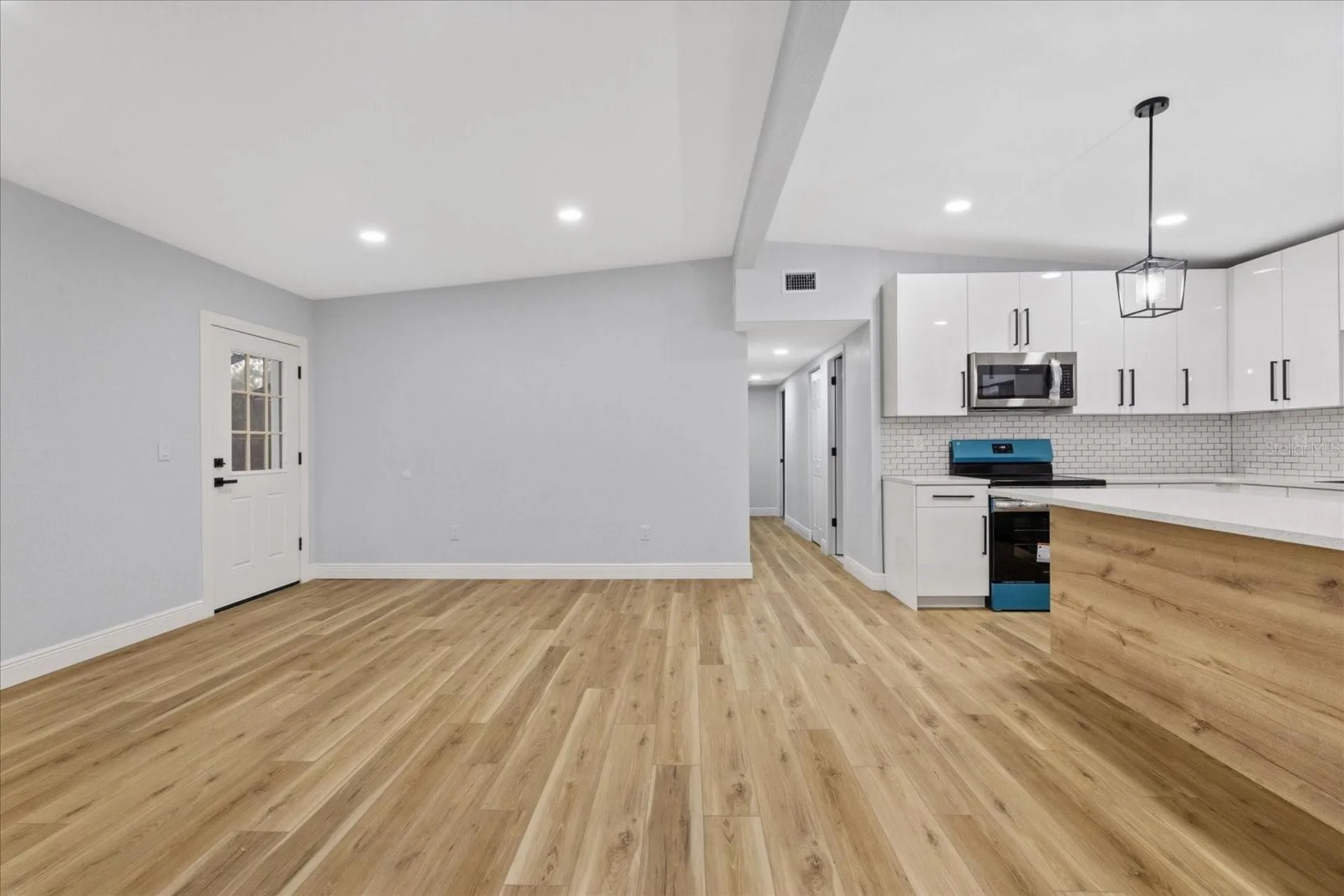 1130 Dogwood Avenue Tampa FL 33613