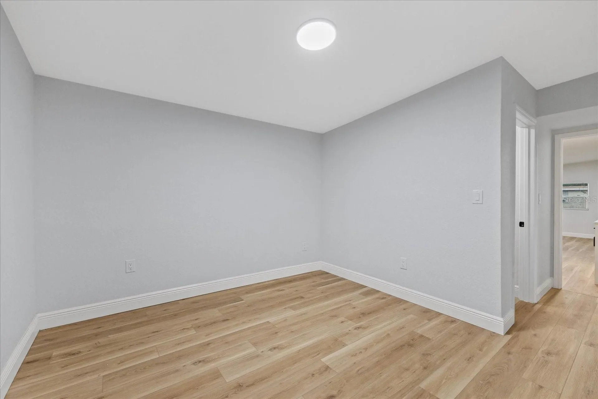 1130 Dogwood Avenue Tampa FL 33613