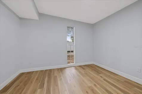 1130 Dogwood Avenue Tampa FL 33613