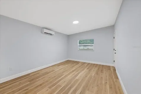 1130 Dogwood Avenue Tampa FL 33613