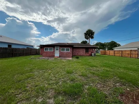 688 Airoso Road SE Palm Bay FL 32909
