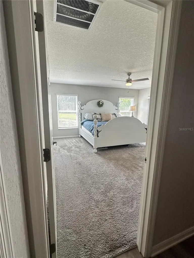 6911 Gideon Circle Zephyrhills FL 33541