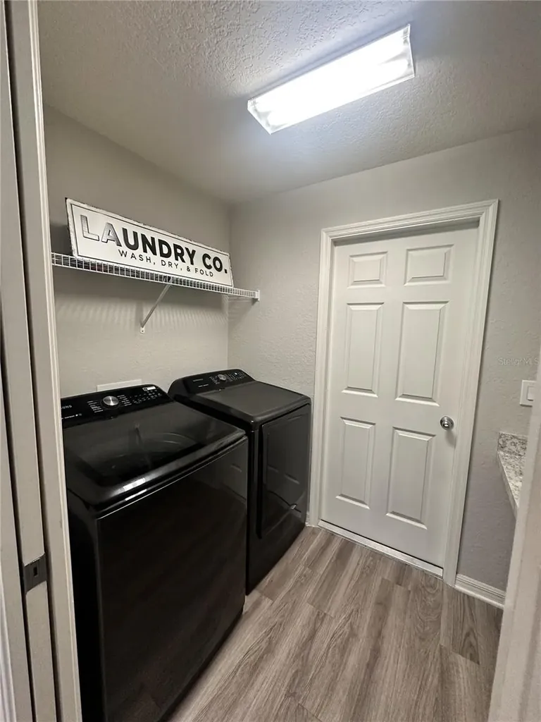 6911 Gideon Circle Zephyrhills FL 33541