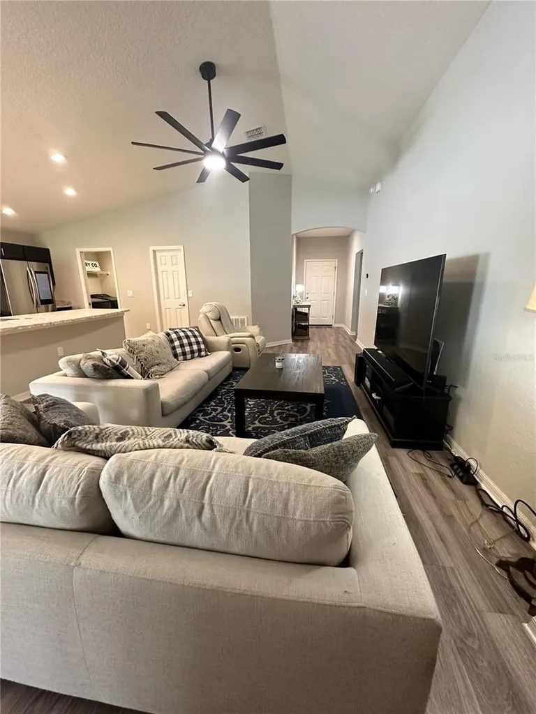 6911 Gideon Circle Zephyrhills FL 33541