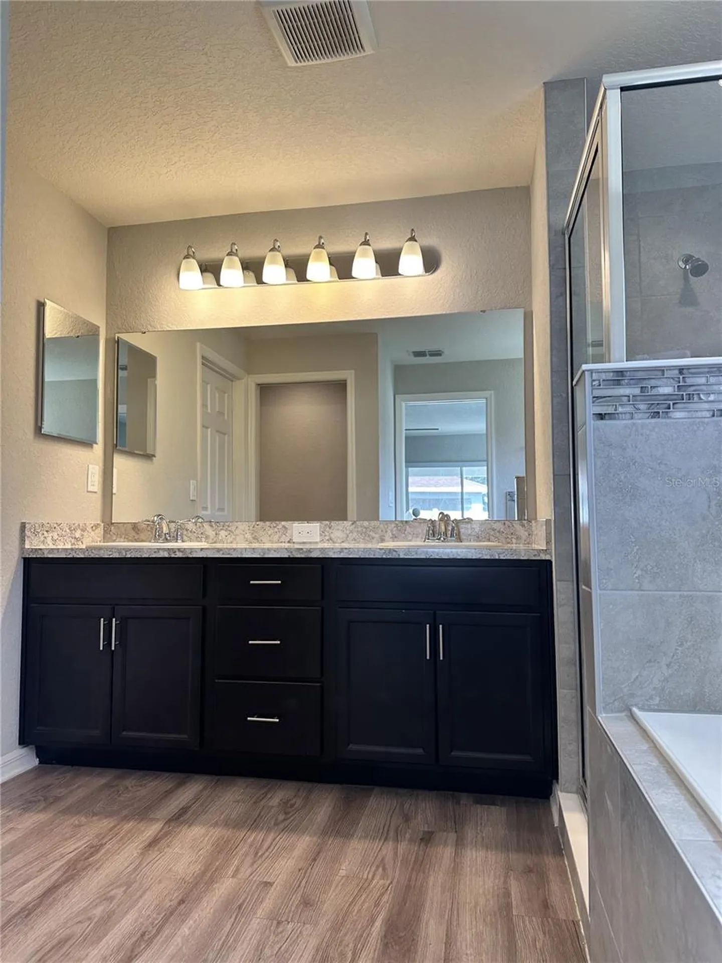 6911 Gideon Circle Zephyrhills FL 33541
