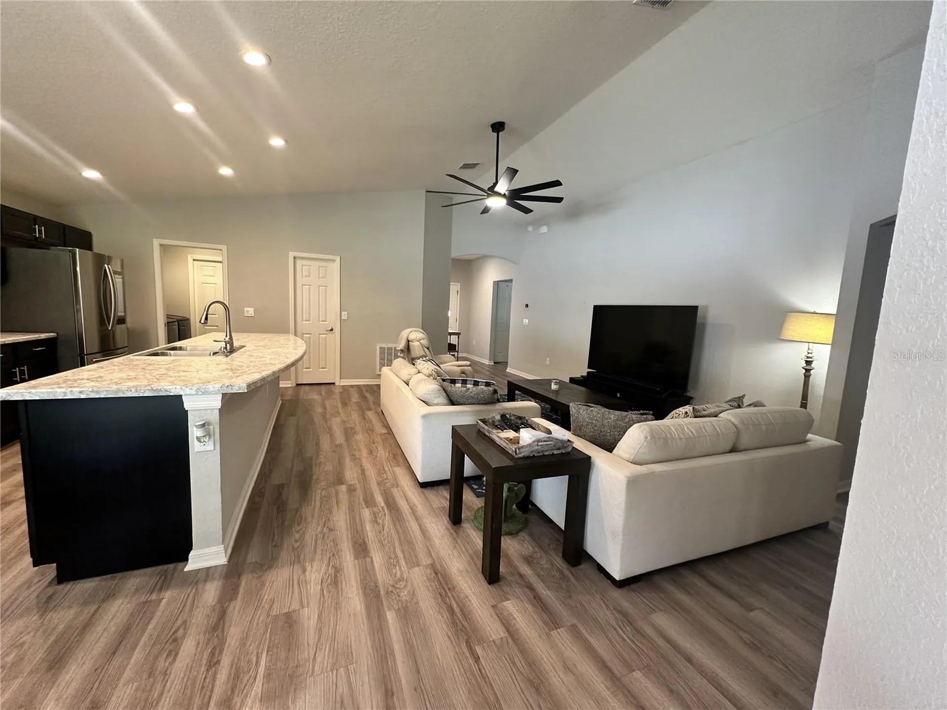 6911 Gideon Circle Zephyrhills FL 33541