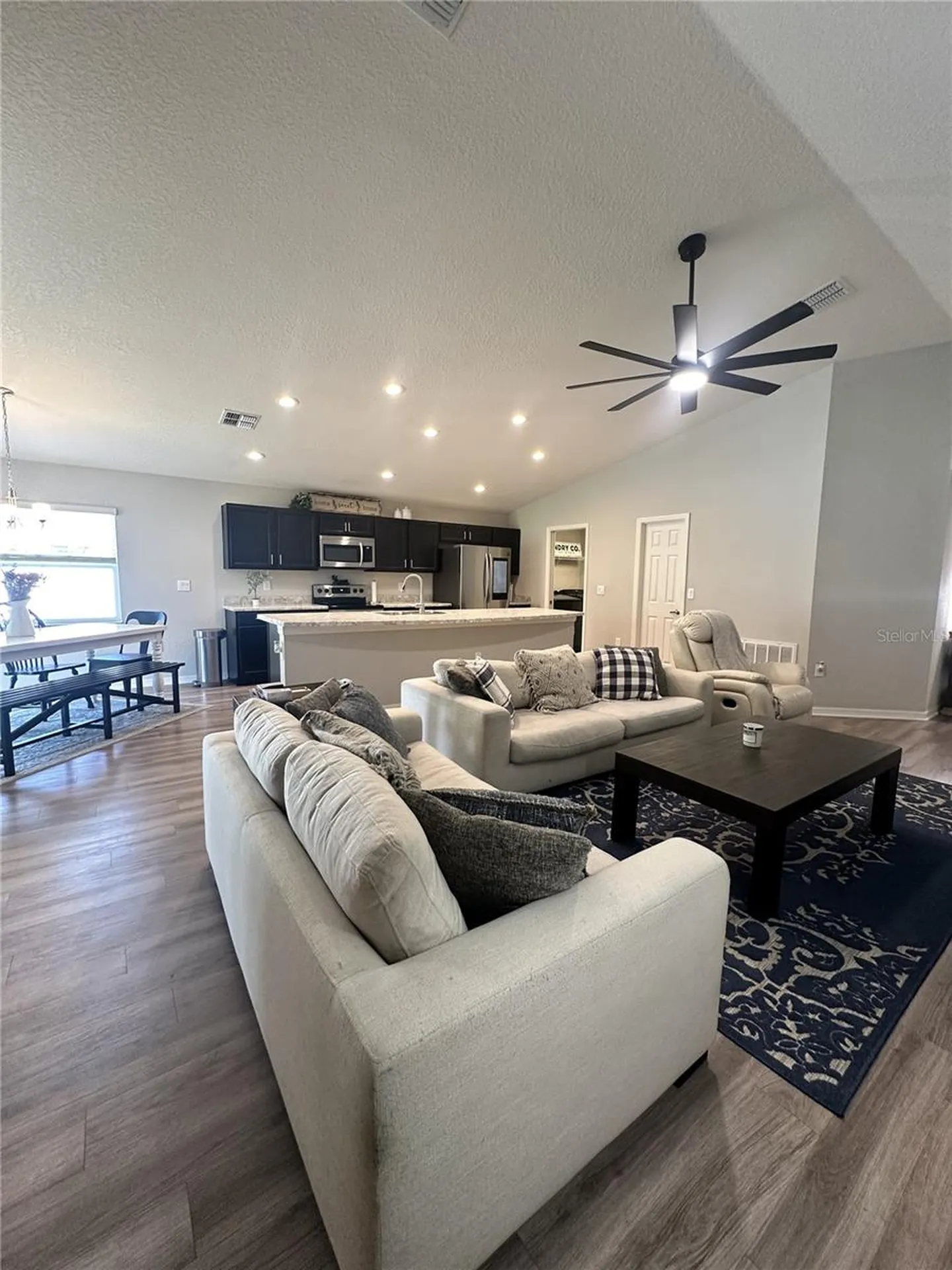 6911 Gideon Circle Zephyrhills FL 33541