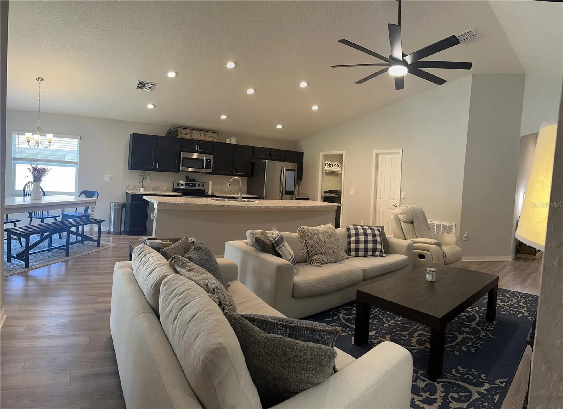 6911 Gideon Circle Zephyrhills FL 33541
