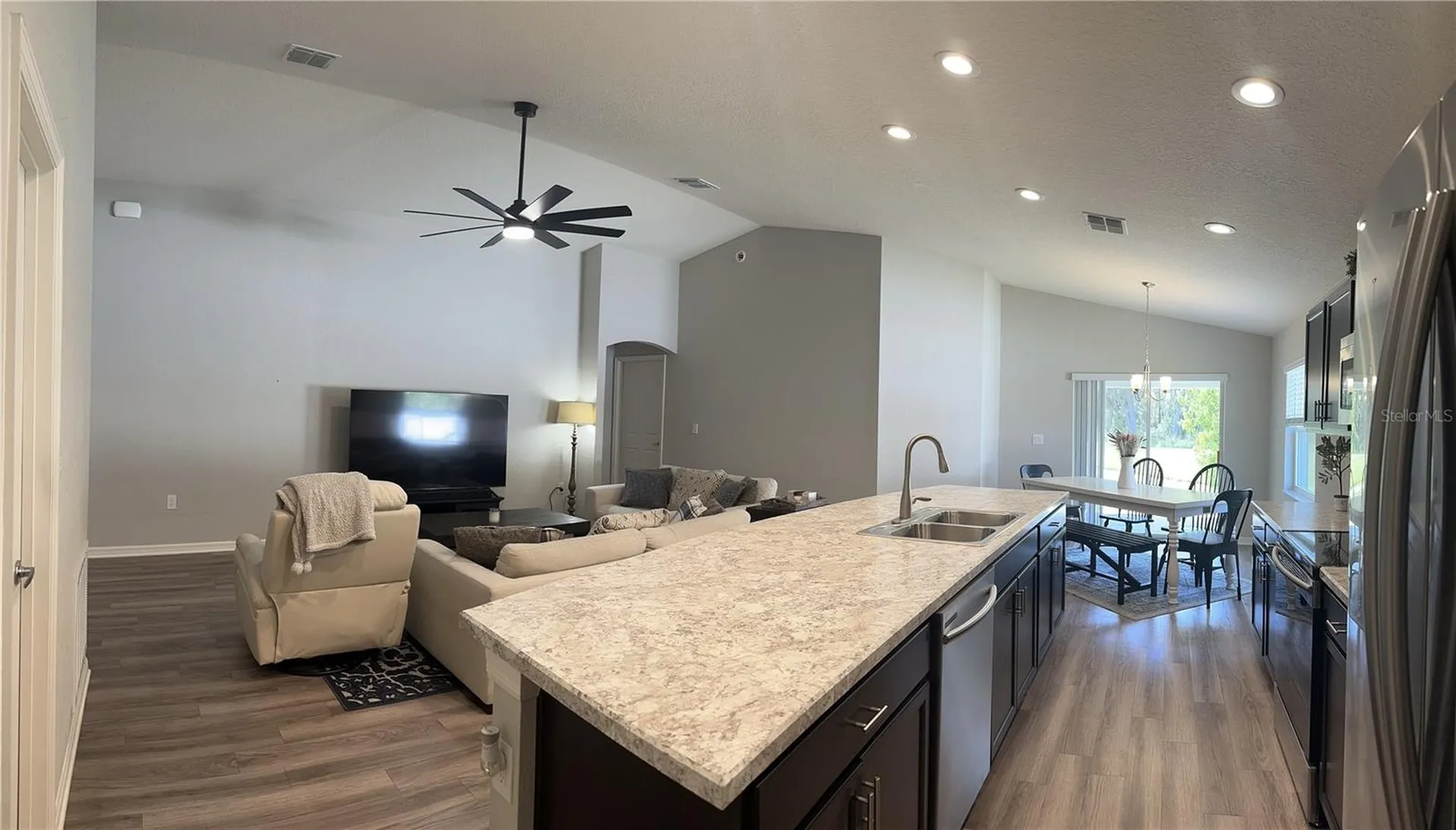 6911 Gideon Circle Zephyrhills FL 33541