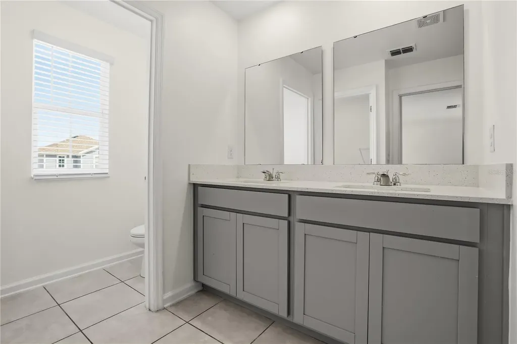 1721 White Water Court Davenport FL 33837