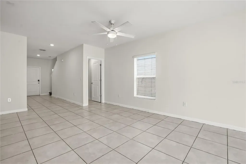 1721 White Water Court Davenport FL 33837