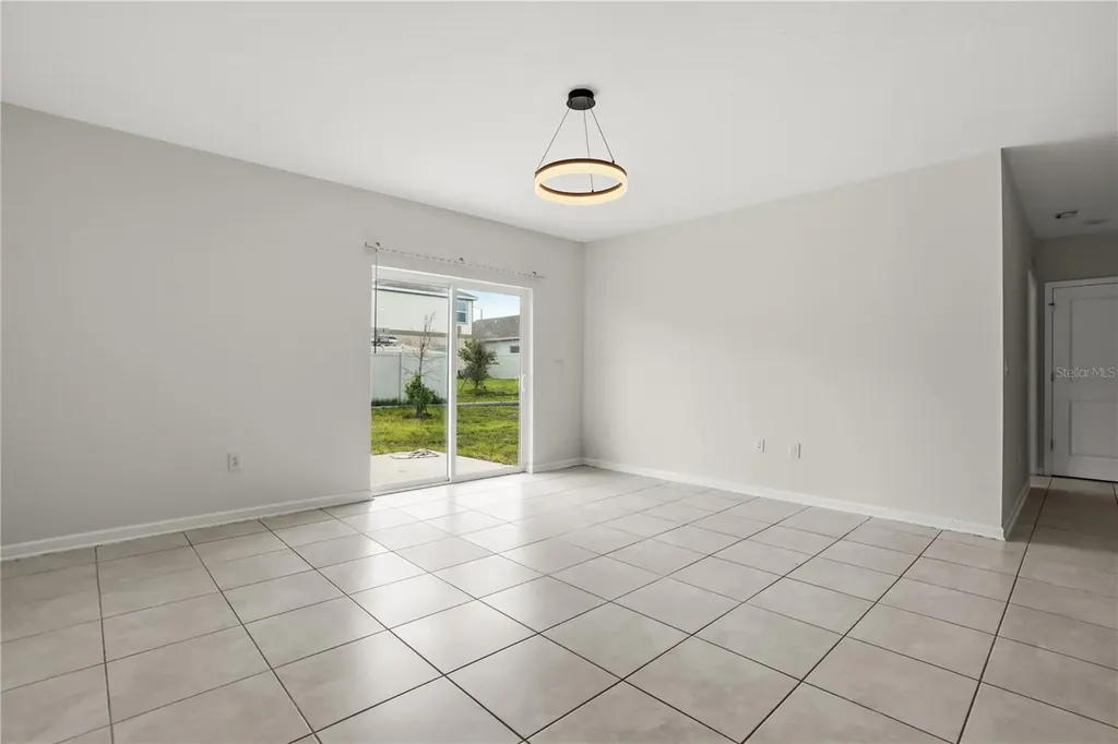 1721 White Water Court Davenport FL 33837