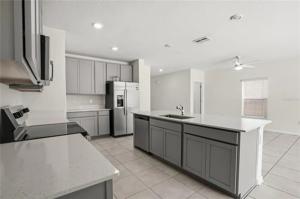 1721 White Water Court Davenport FL 33837