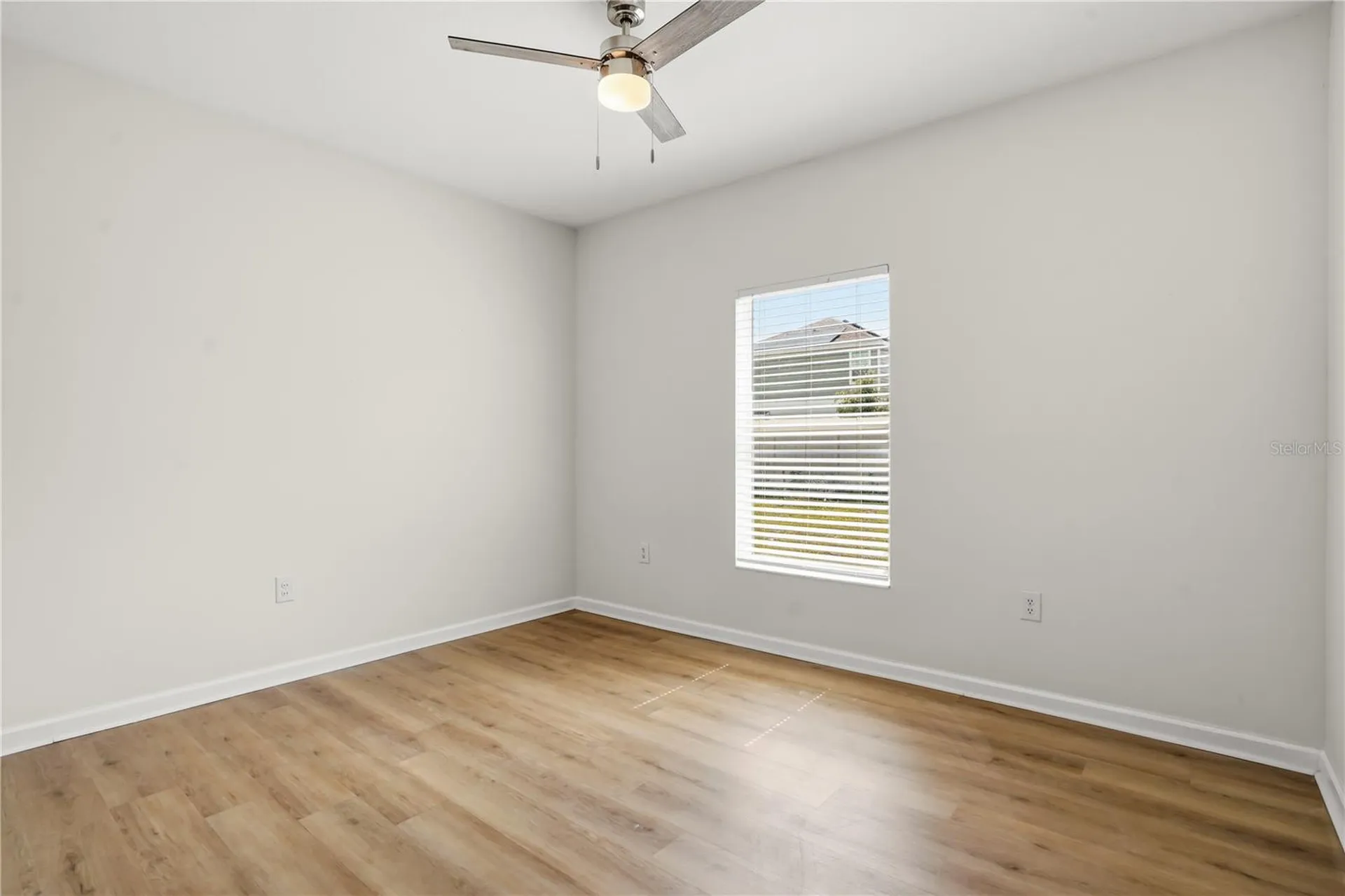 1721 White Water Court Davenport FL 33837
