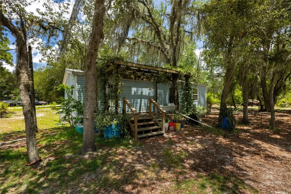 108 Kitty Avenue Interlachen FL 32148