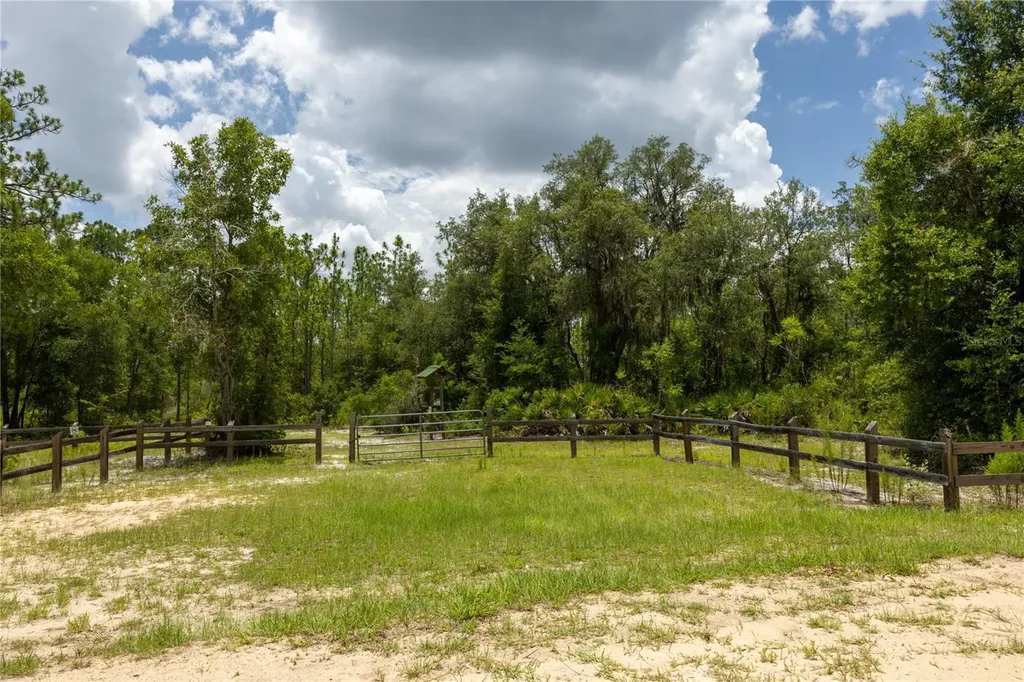 108 Kitty Avenue Interlachen FL 32148