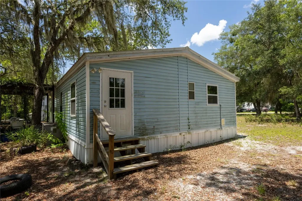 108 Kitty Avenue Interlachen FL 32148