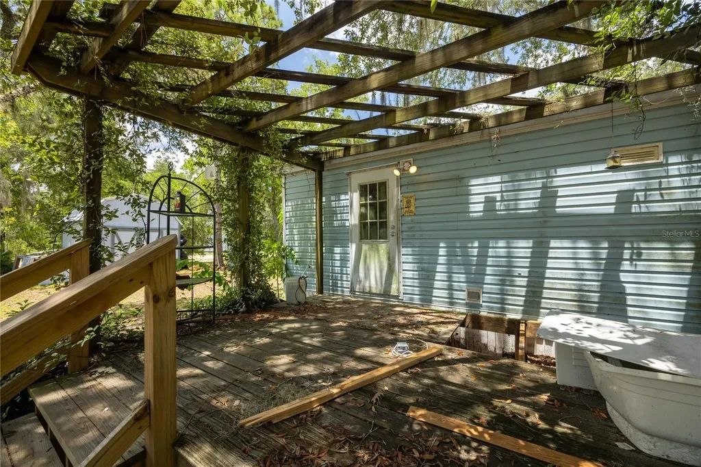 108 Kitty Avenue Interlachen FL 32148