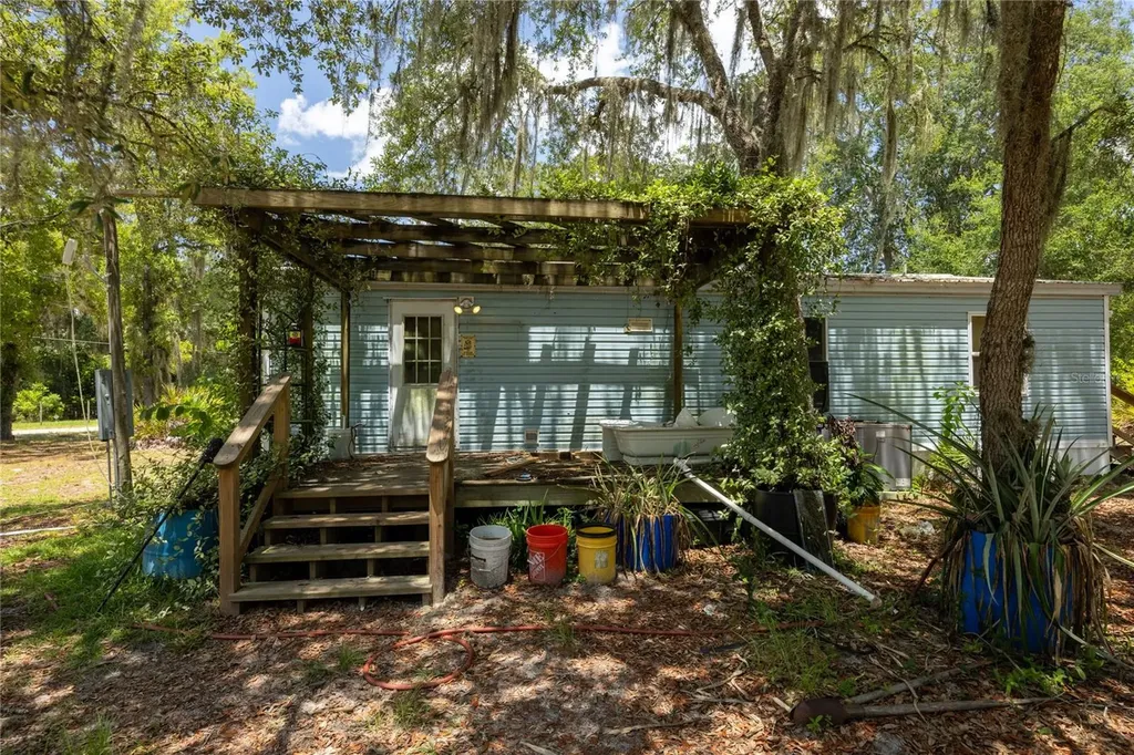 108 Kitty Avenue Interlachen FL 32148