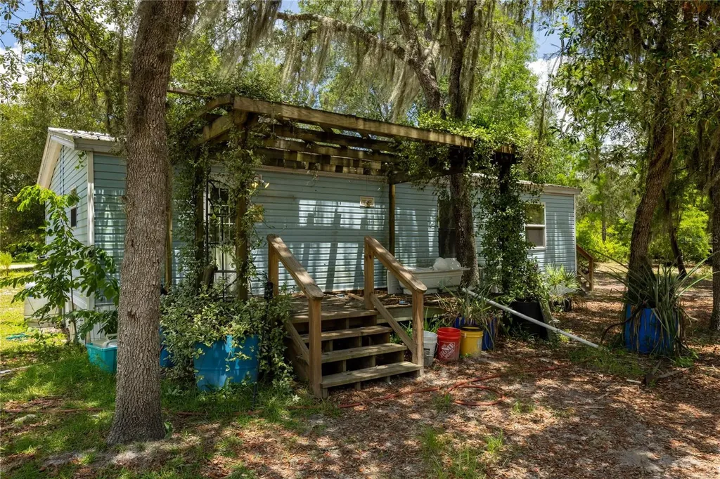 108 Kitty Avenue Interlachen FL 32148