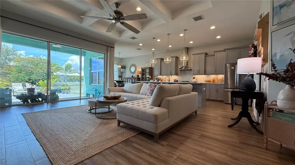 6412 Grenada Island Avenue Apollo Beach FL 33572