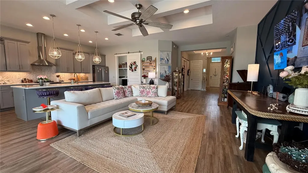 6412 Grenada Island Avenue Apollo Beach FL 33572