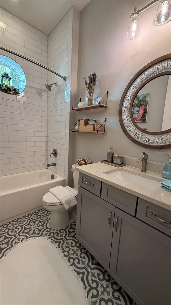 6412 Grenada Island Avenue Apollo Beach FL 33572