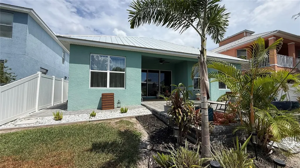 6412 Grenada Island Avenue Apollo Beach FL 33572