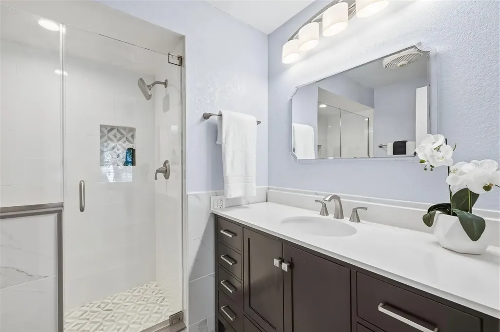 5265 E Bay Drive Clearwater FL 33764