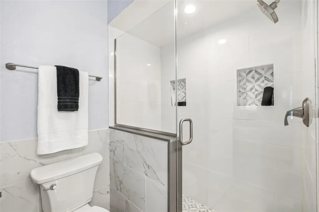 5265 E Bay Drive Clearwater FL 33764